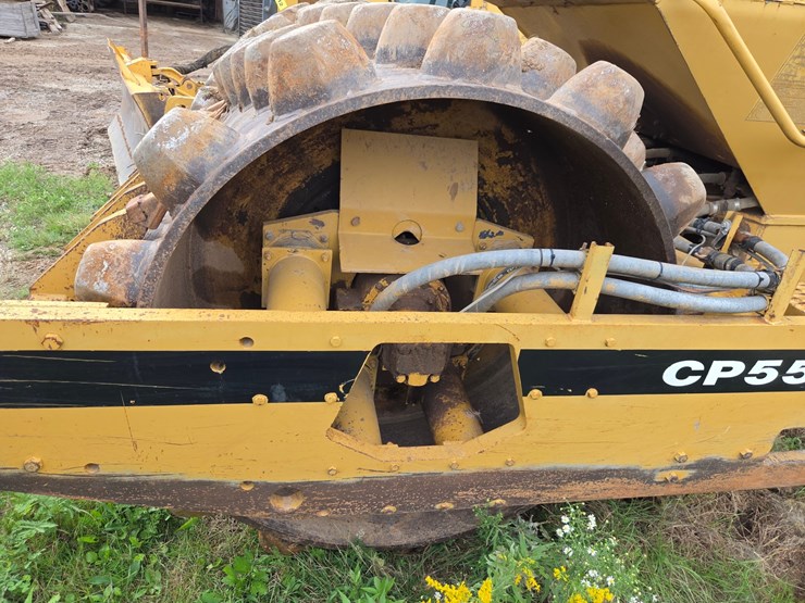 caterpillar-cp-553-image-15