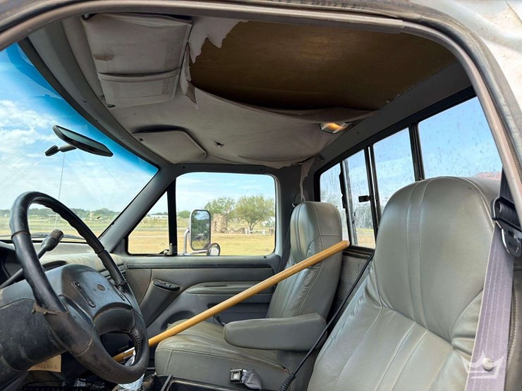 1996-ford-f350-image-31