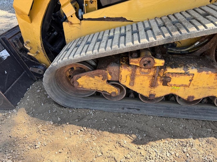 2023-caterpillar-259d3-image-18