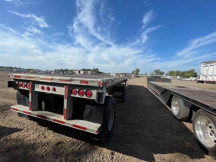 #1324-•-flatbed-semi-trailer-**parts-only**-(no-title)-image-5