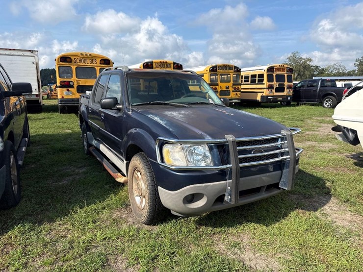 2003-ford-explorer-image-1
