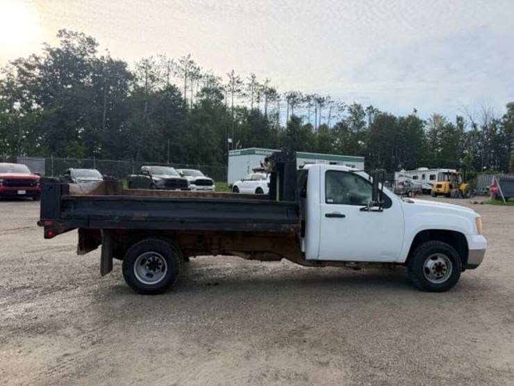 2007-gmc-sierra-3500-image-5