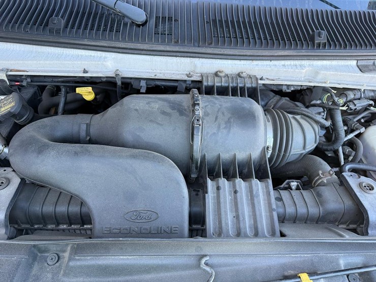 2014-ford-e350-image-9