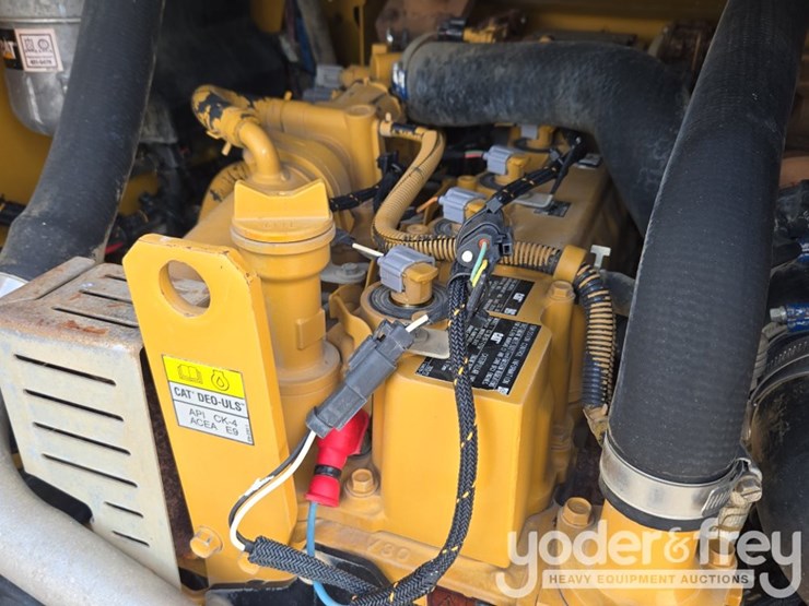 2023-caterpillar-259d3-image-39