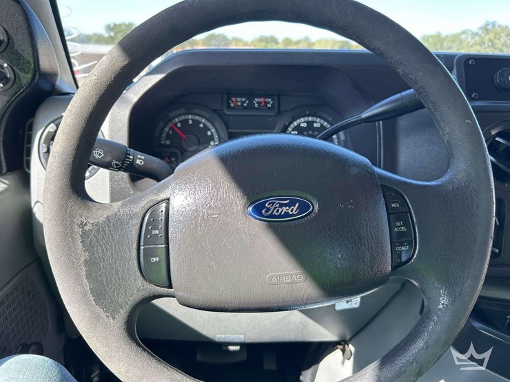 ford-e450-image-14