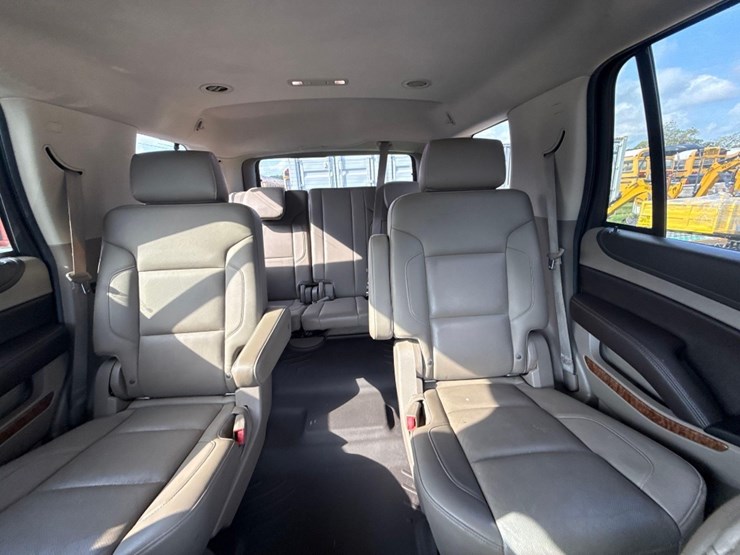 2015-chevrolet-tahoe-image-11
