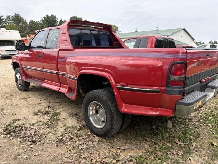 1995-dodge-ram-3500-image-4