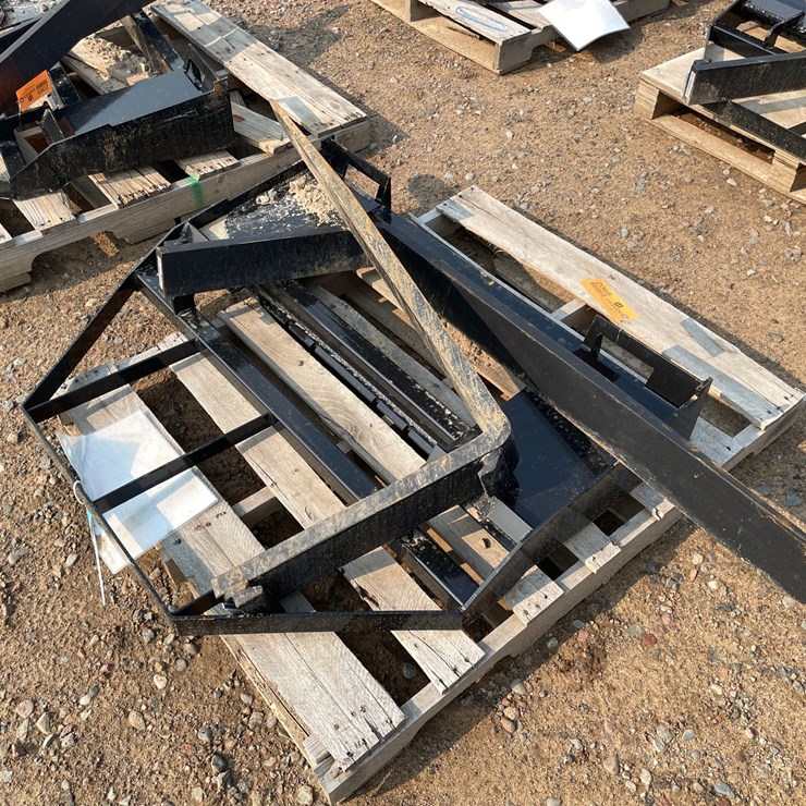 #2068 • 2026 Mower King Skid Steer Forks