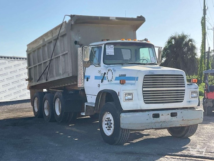 1993-ford-lt9000-image-2
