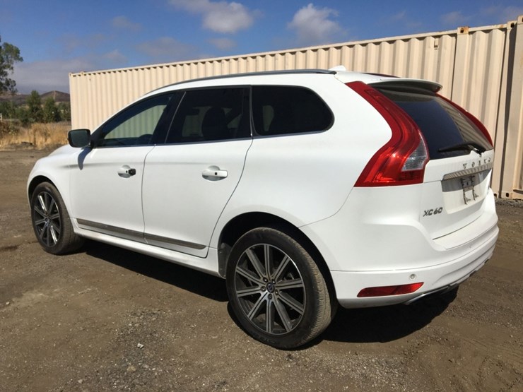2017-volvo-xc60-image-4