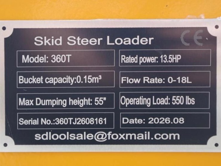 2026-future-ft360t-stand-on-mini-skid-steer-loader,-6"-track-belts,-40"-bucket,-unused-image-2