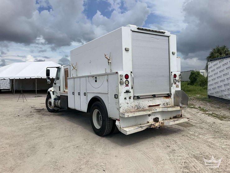 2018-international-durastar-4300-image-4