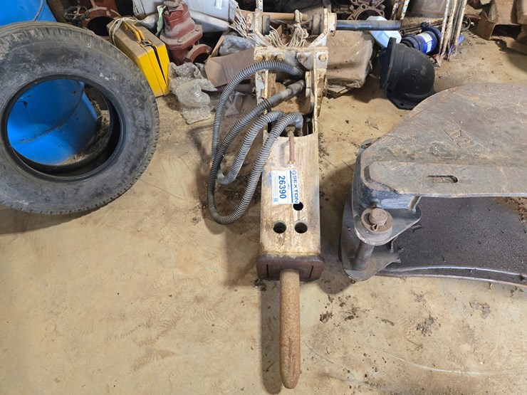 john-deere-310-image-2