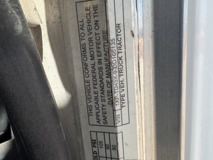 2013-peterbilt-367-image-14