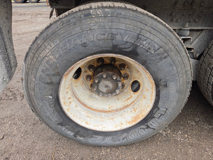 1995-ford-ltl9000-image-80