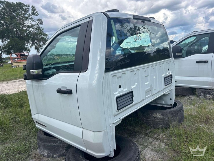 2025-ford-f550-image-4