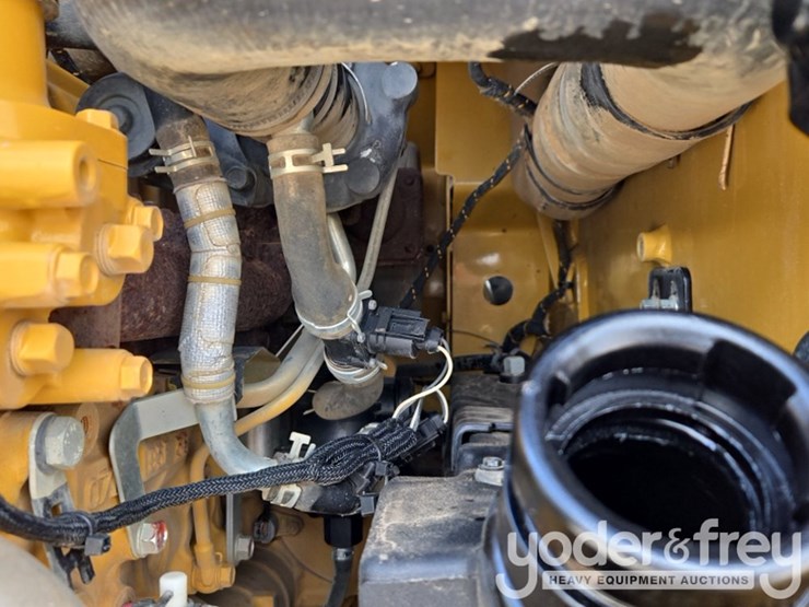 2019-caterpillar-259d3-image-38