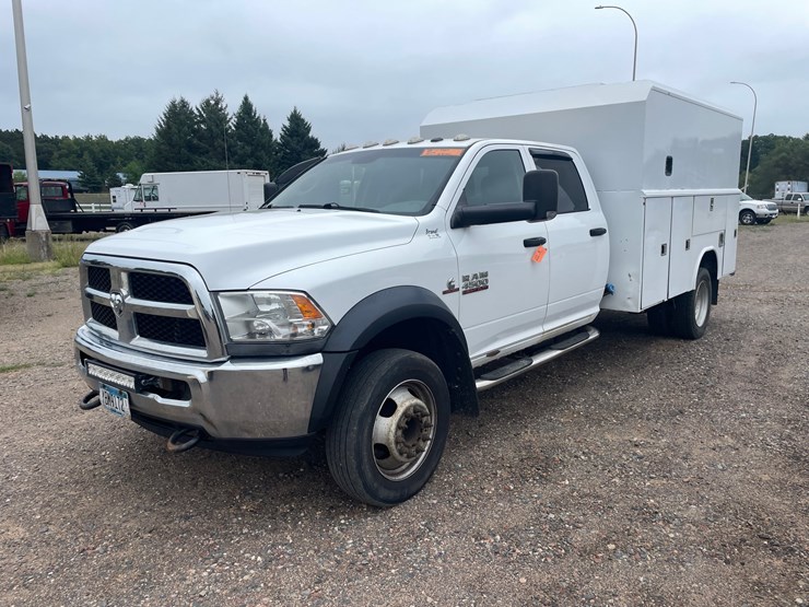 #1469-•-2015-ram-4500-service-truck-(has-mn-title)-image-1