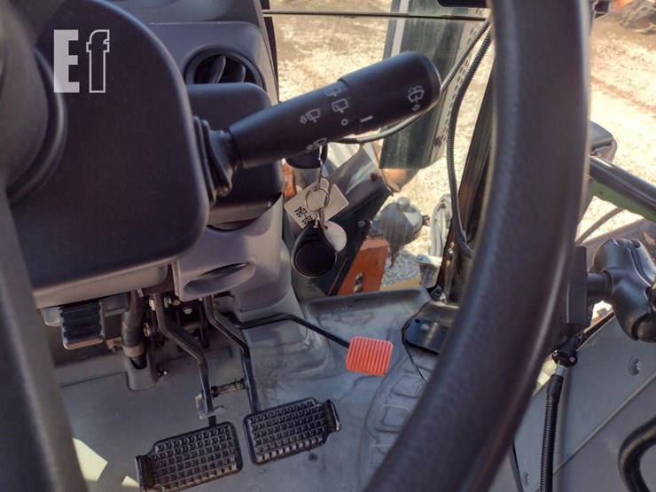 new-holland-ts115a-image-7