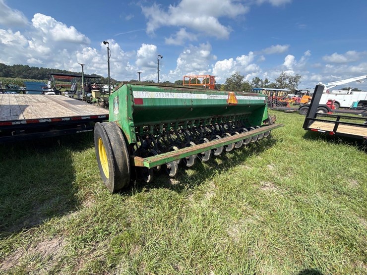 john-deere-450-image-3