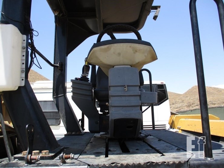 2012-caterpillar-cb54-image-6
