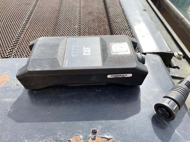 2013-caterpillar-236d3-image-22