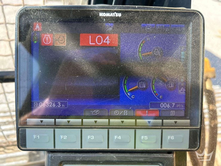 2017-komatsu-pc490lc-11-hydraulic-excavator-image-31