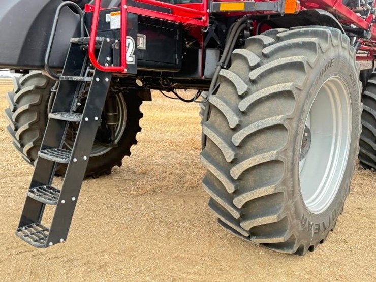 2024-case-ih-trident-5550-image-7