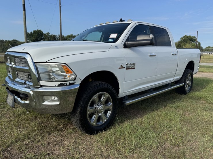 2018-dodge-2500-image-1