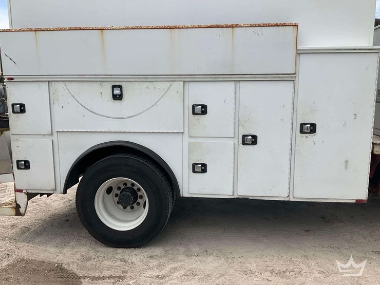 2018-international-durastar-4300-image-35
