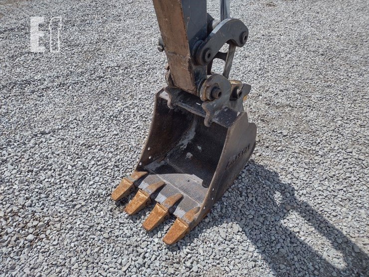 2021-deere-35g-image-24