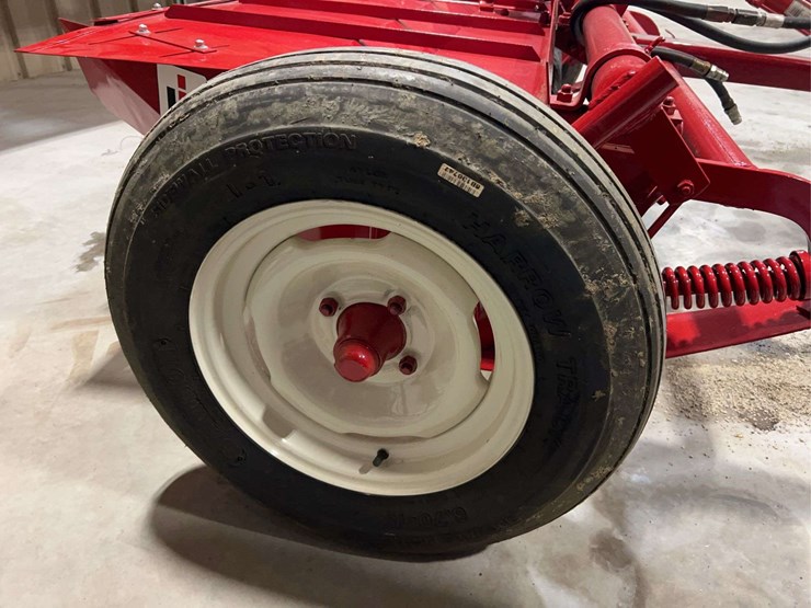 international-harvester-2a-6’-hay-conditioner-image-24