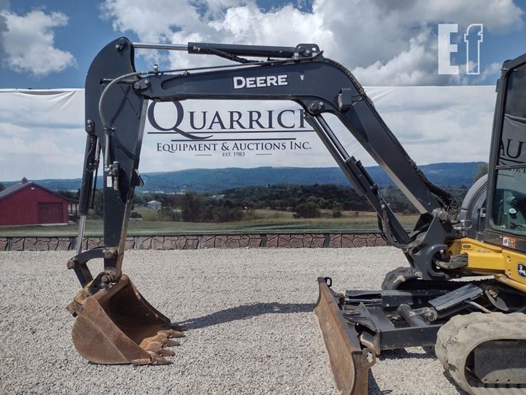 2022-deere-50g-image-23
