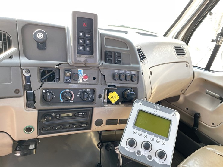 #1455-•-2003-sterling-salt-truck-(has-mn-title)-image-24