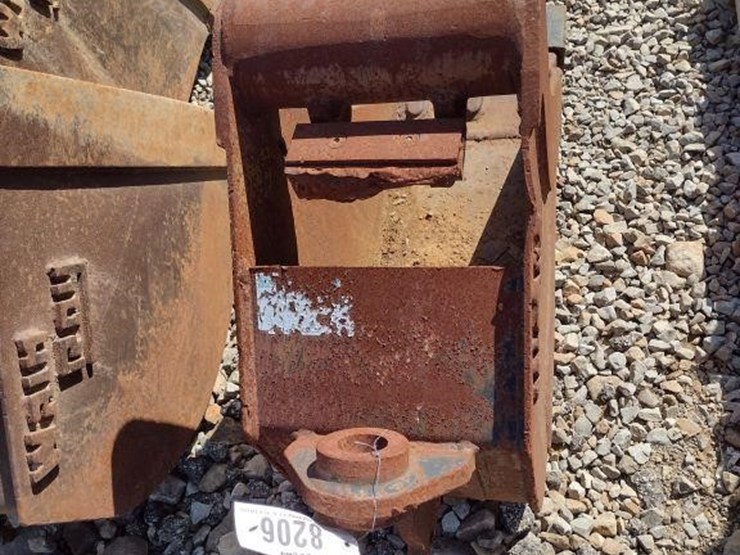12-inch-bucket-image-3