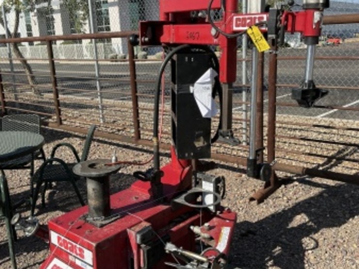 coats-80c-tire-machine-image-1