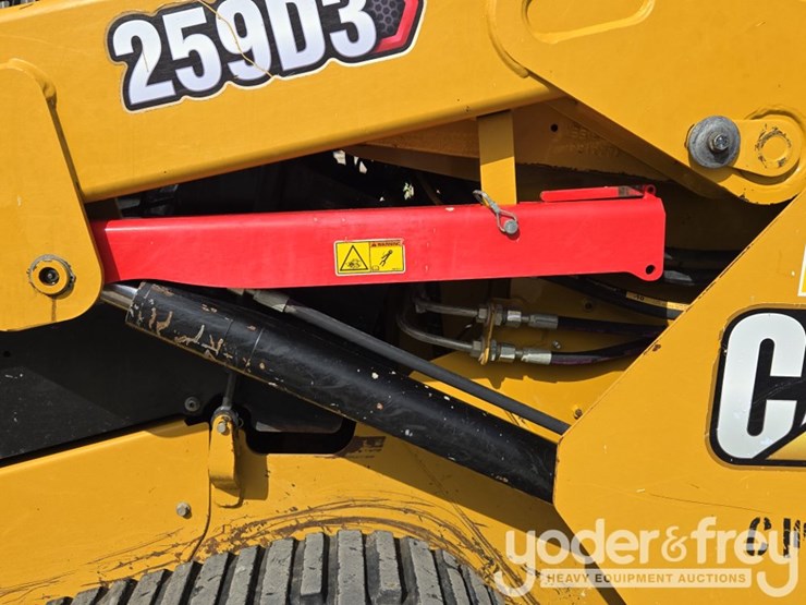 2019-caterpillar-259d3-image-26