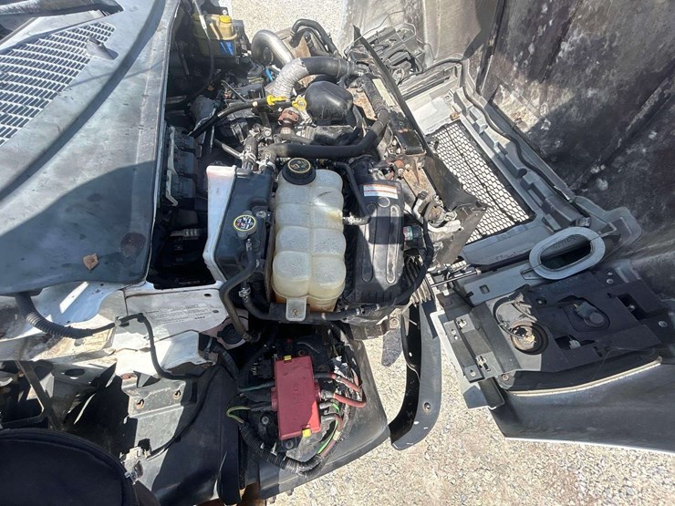 2017-ford-f650-image-25