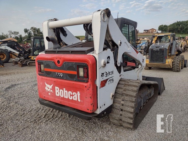2020-bobcat-t770-image-33