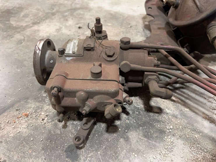 roosa-master-injection-pump-with-lines-and-fuel-filter-canisters-image-4