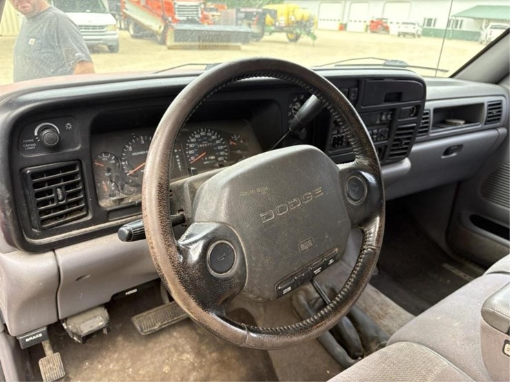 1995-dodge-ram-3500-image-7