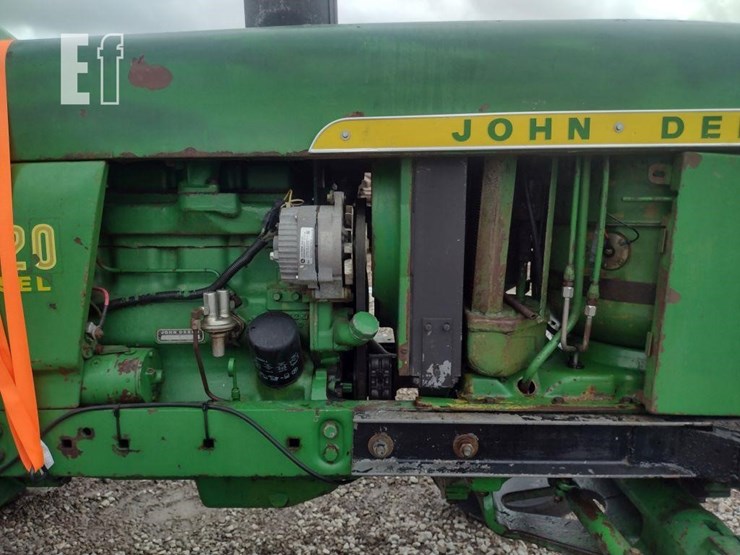 john-deere-2520-image-27