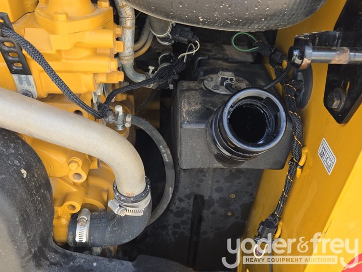 2019-caterpillar-259d3-image-37