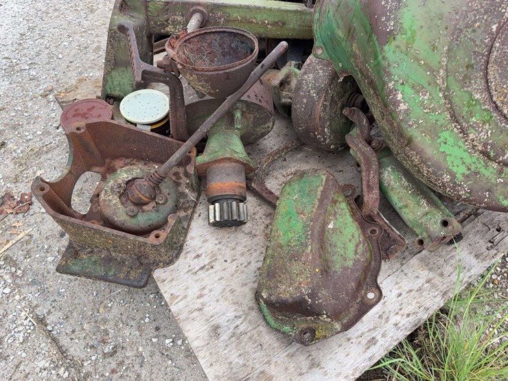 john-deere-b-image-39