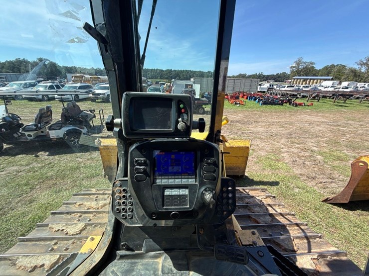 komatsu-d61pxi-image-19