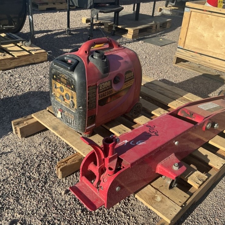 FLOOR JACK & GENERATOR