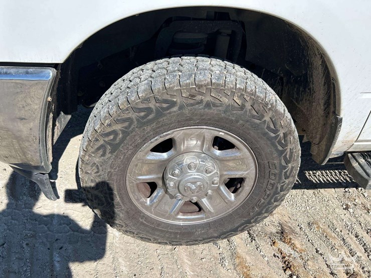 2022-dodge-2500-image-32