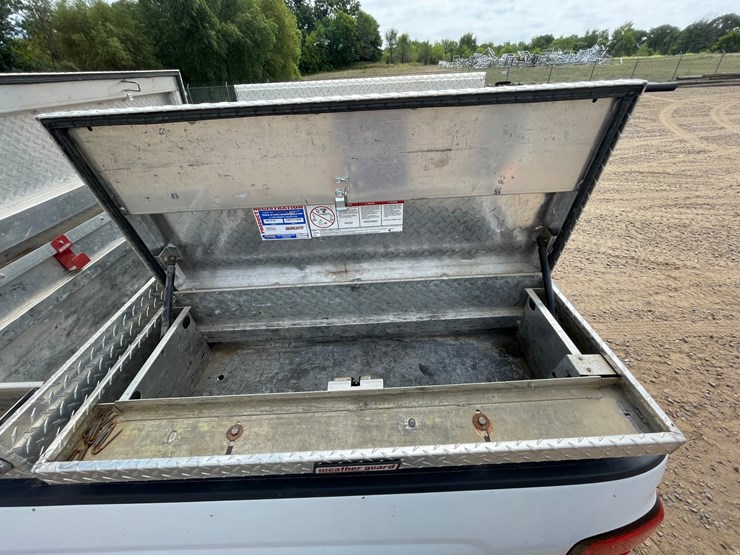 2019-chevrolet-2500-image-34