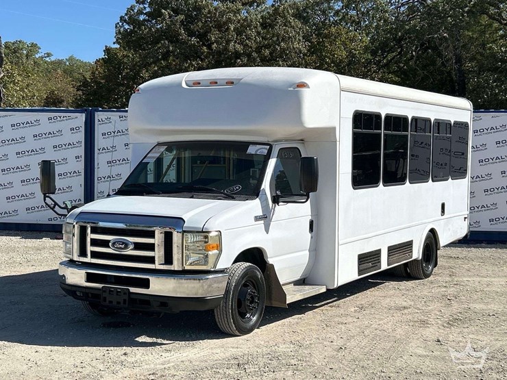 ford-e450-image-1