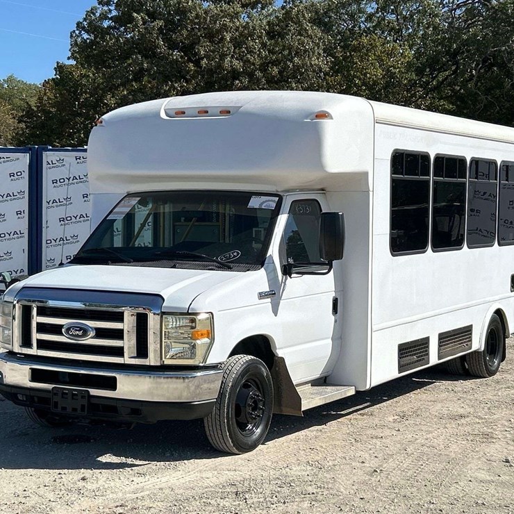 FORD E450